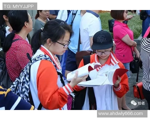 日本00后足球明星崛起全景盘点新一代球员名单与发展潜力分析